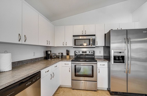 Burnt Store House | Canal-Front Cape Coral Home w/Fire Pit, By Beach!