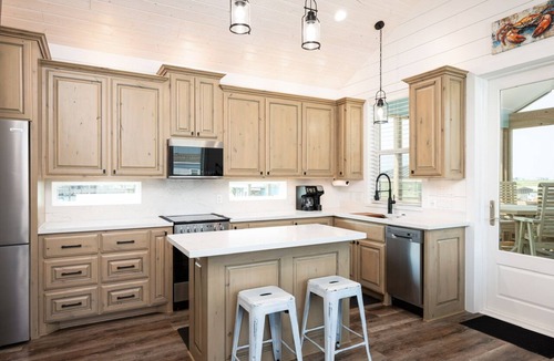 Port Bolivar House | Canal front cutie with Boat lift, Bay access, and Ocean view!