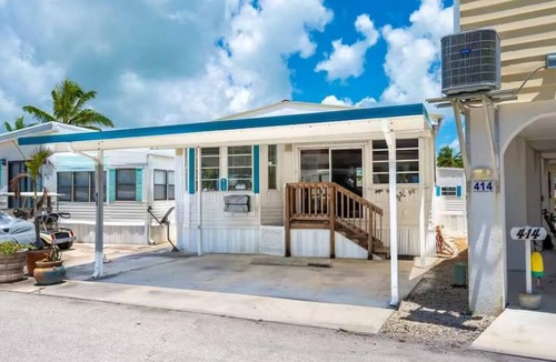 Big Coppitt Key House | Canal Front Home Cute and Cozy w/ 32ft boat slip