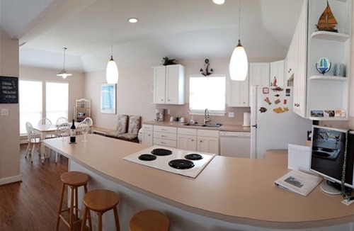 Galveston House | Canal Front w/Private Dock & Green Lights