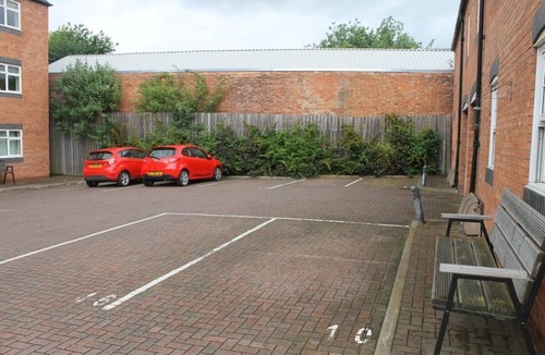 Diglis Apartment | Canal Side Apartment