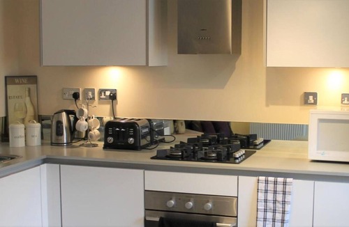 Diglis Apartment | Canal Side Apartment