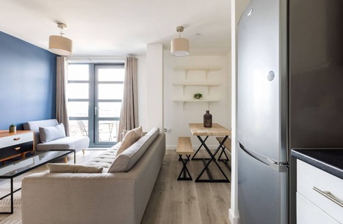 De Beauvoir Apartment | Canal-Side Apartment in Islington