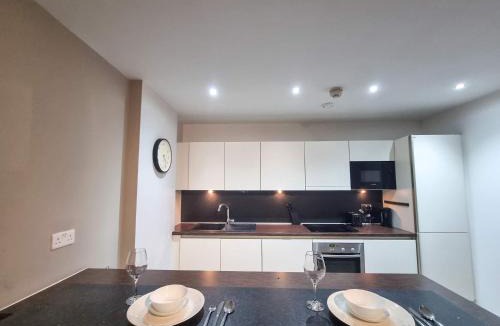 Castlefield Apartment | Canal Side Flat by City SuperHost