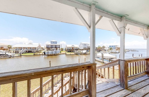 Royal Lagoons House | Canal side home with room for a boat