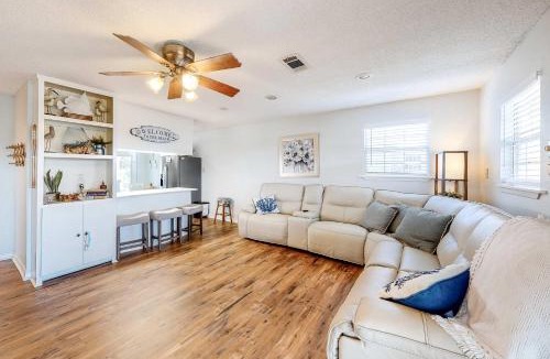 Royal Lagoons House | Canal side home with room for a boat