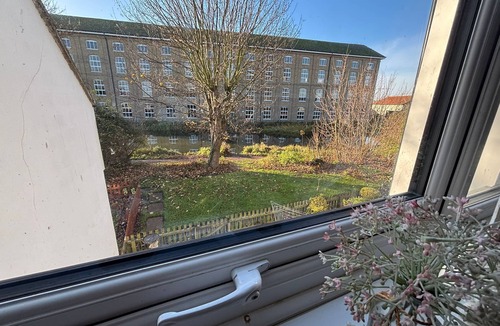 Heybridge Apartment | Canal Side Retreat - Heybridge