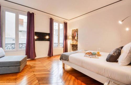 Porte-Saint-Martin Apartment | Canal st-martin/Duplex 6/8pers/Equipped/République