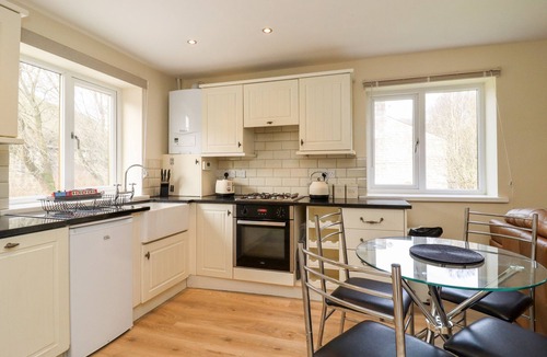 Walsden Cottage | Canal View