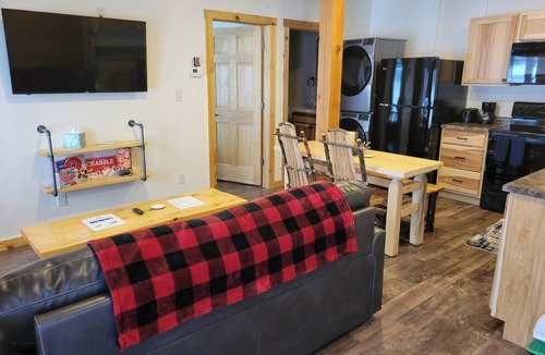 Houghton Cabin | Canal View Trailside Cabin 23A