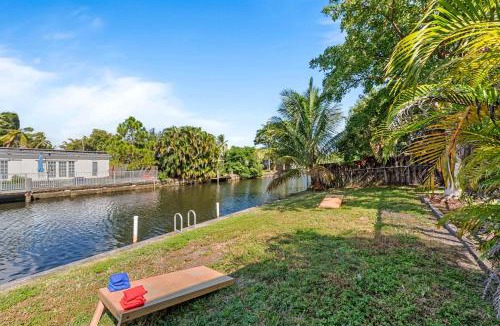 Fort Lauderdale House | Canal views featuring indoor pool