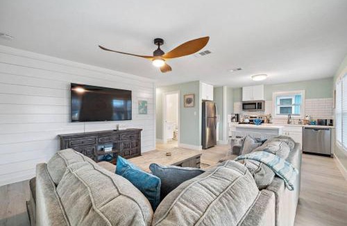 Galveston House | Canalfront Home With Huge Deck and Near the Beach