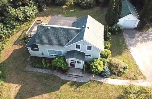 Newboro House | Canalman’s Cottage | Historic Lockside Retreat