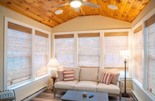Waterloo House | Canalside Cottage 3BR Lake Access Dock Fire Pit