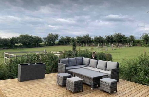 Himley Cottage | Canalside Lock House