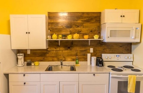 Port Colborne Hotel | Canalside Restaurant, Inn & Kitchen store