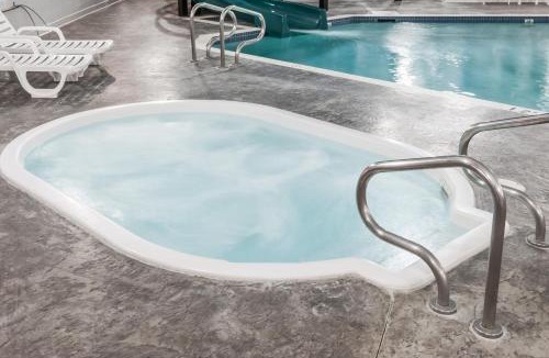 Cochrane Hotel | Canalta Cochrane