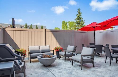 Cochrane Hotel | Canalta Cochrane