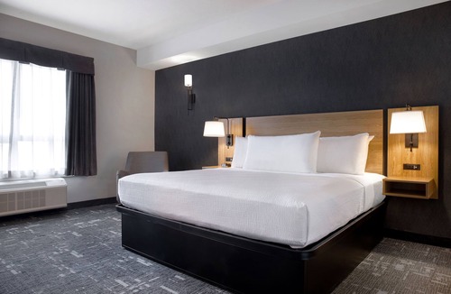 Cochrane Hotel | Canalta Cochrane