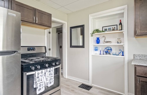 Canandaigua House | Canandaigua Efficiency Apt | FLX Wineries