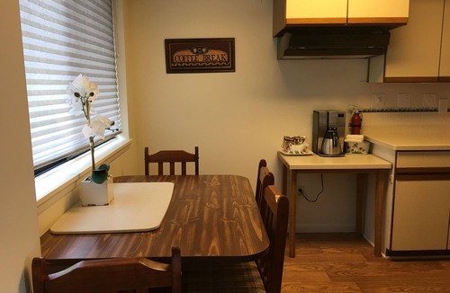 Canandaigua Condo | Canandaigua Lake Front Cliffside Condo: Bristol Harbour, Beach & Skiing!