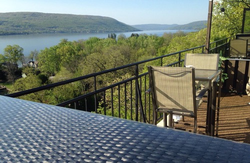 Canandaigua Condo | Canandaigua Lake Front Cliffside Condo: Bristol Harbour, Beach & Skiing!