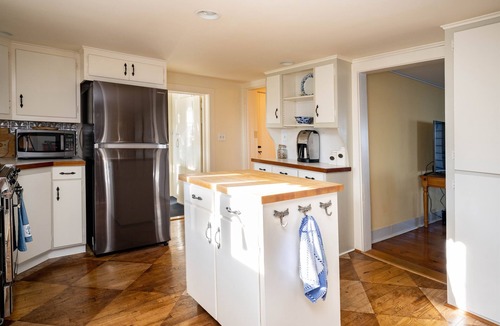 Canandaigua House | Canandaigua Lake Front, Hot Tub, Fire pit, Kayaks, Game Room