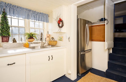Canandaigua House | Canandaigua Lake Front, Hot Tub, Fire pit, Kayaks, Game Room