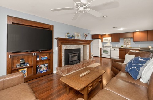 Rushville House | Canandaigua Lake | Near Wineries | Sleeps up to 10