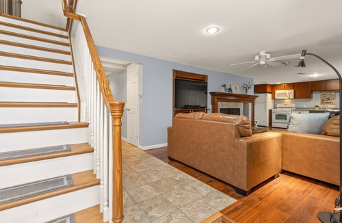 Rushville House | Canandaigua Lake | Near Wineries | Sleeps up to 10
