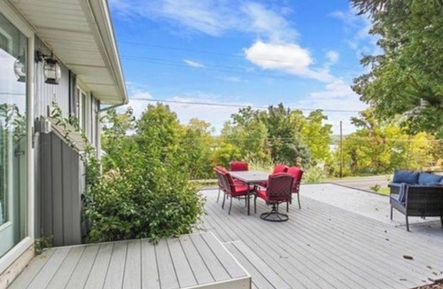 Canandaigua House | Canandaigua Lake Overlook