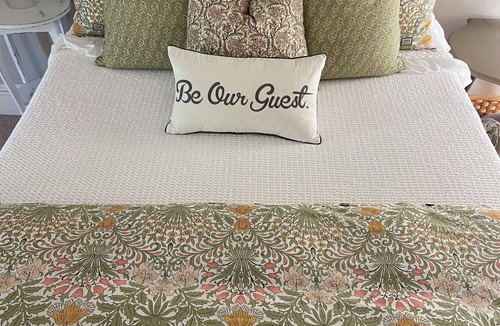 Canandaigua Bed & Breakfast | Canandaigua Main St Private Entrance Guest Suite