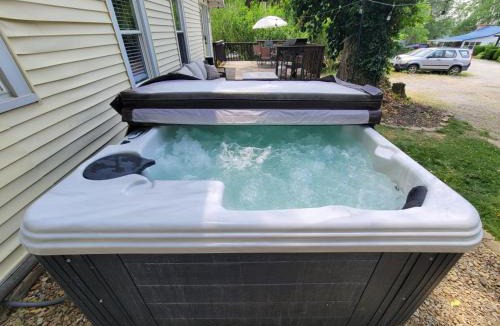 Nashport House | Canary Cottage