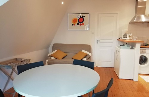 Cancale Apartment | CANCALE appt 2 pers port à 100 m, very cosy - 2nd and last floor