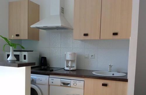 Cancale Apartment | Cancale le port appt 2/4 pers with courtyard, very bright15 km from ST MALO