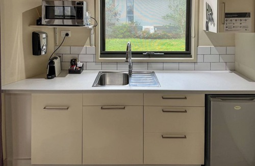 Kinglake Cottage | Candle Bark Cottage - Karma Kinglake