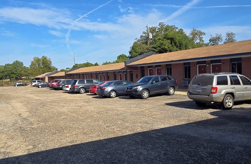 Ozark Hotel | Candle Light Motel