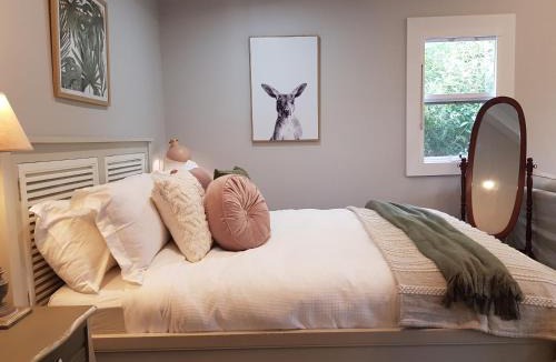 Hepburn House | Candlebark Cottage