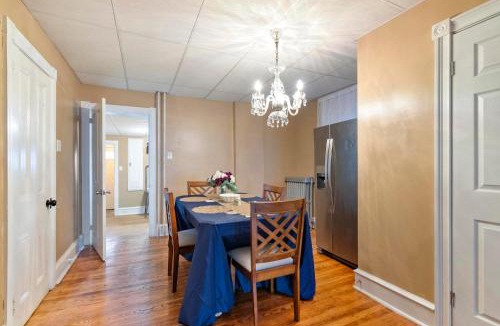 Chester House | Candlelight Chamber - Private Room with Shared Space