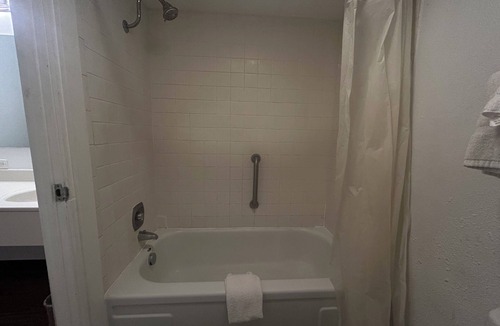 Scottsbluff Hotel | Candlelight Inn by Capital O Scottsbluff