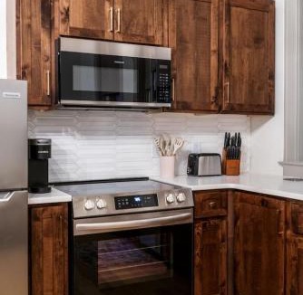 Sedalia Apartment | Candlestick Suite