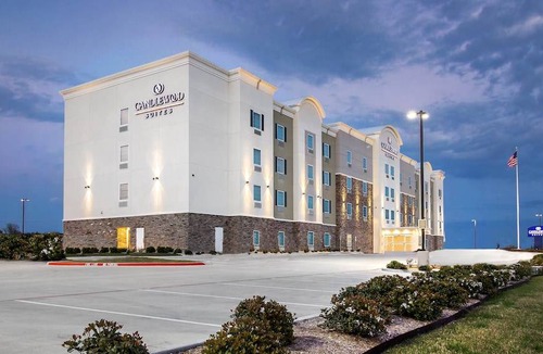 Waco Hotel | Candlewood Suites Waco, an IHG Hotel