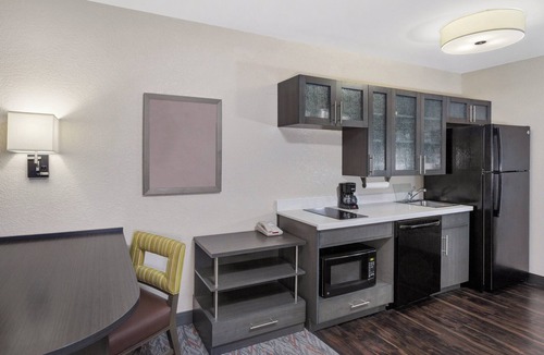 Appleton Hotel | Candlewood Suites Appleton by IHG