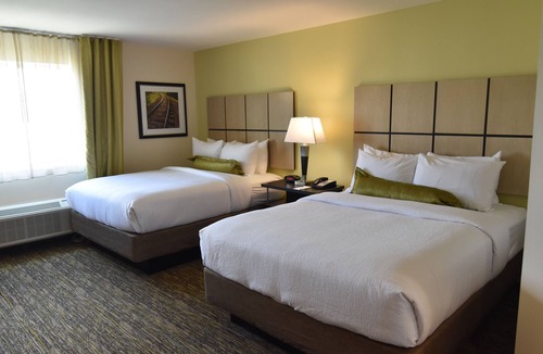 Mid City South Hotel | Candlewood Suites Baton Rouge - College Drive by IHG