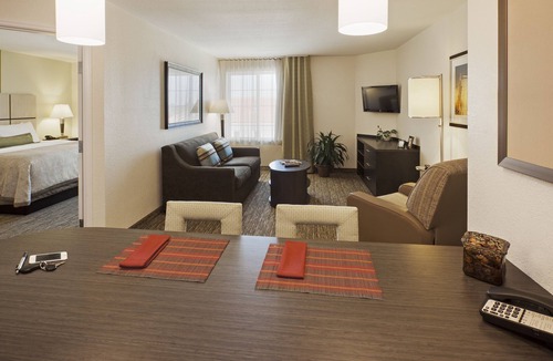 Beaumont Hotel | Candlewood Suites Beaumont, an IHG Hotel