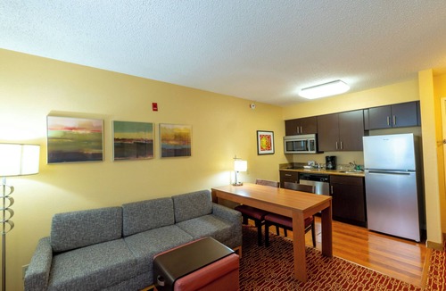 Bedford Hotel | Candlewood Suites Bedford Fort Worth by IHG