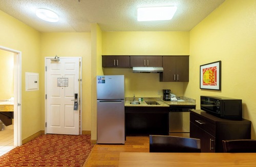 Bedford Hotel | Candlewood Suites Bedford Fort Worth by IHG