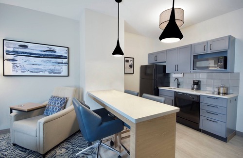 Amherst Hotel | Candlewood Suites Buffalo - Amherst by IHG