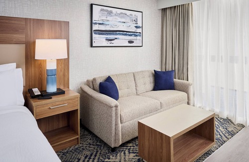 Burlington Hotel | Candlewood Suites Burlington Conference Centre by IHG