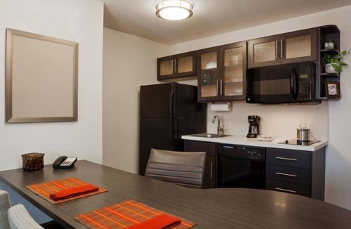 Cut Off Hotel | Candlewood Suites Cut Off by IHG
